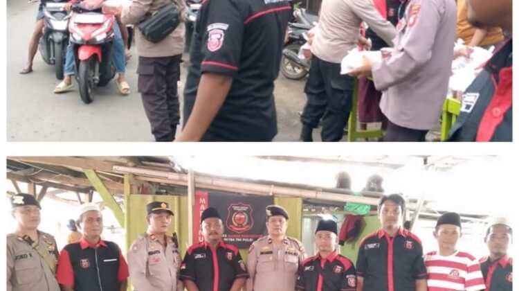 Di Bulan Suci Ramadhan Tak Ketinggalan Ormas Madas Nusantara DPK Cibarusah Berbagi Takjil