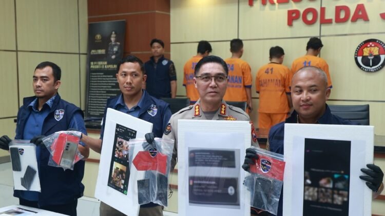 Grup WhatsApp Pencari Pasangan Sesama Jenis Berhasil Dibongkar Polri