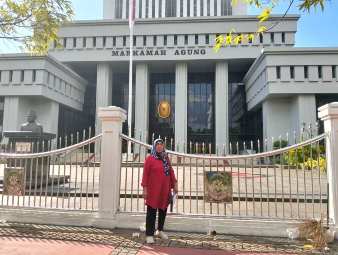 
					Diduga Ada Kejanggalan Sengketa Lahan, Jurtini Siregar Lapor ke Mahkamah Agung
