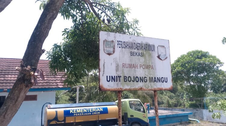Air PDAM Terhenti Mengalir Warga Desa Naga Sari Dan Naga Cipta Kecamatan Serang Baru Kabupaten Bekasi Pada Teriak  Meminta Pasokan Air