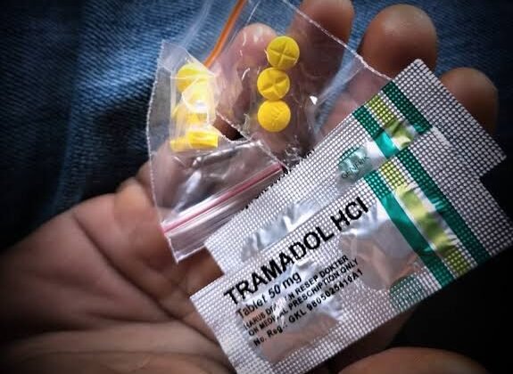 Di Duga Tramadol Dan Eximer Masih Marak Beredar Di Jl. MT Haryono, No 10 Taman Rahayu Setu