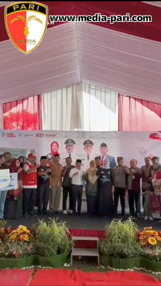 
					Kabupaten Bekasi dan Warga Cibarusah Meriahkan Hari Ikan Nasional ke-XII, Bupati Hadir Berikan Arahan Penting