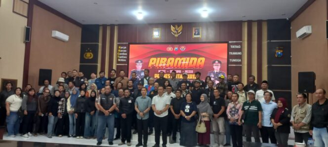
					PIRAMIDA, Ngopi Bareng Media, Kapolres Blitar Kota Per Erat Sinergitas dan Kemitraan