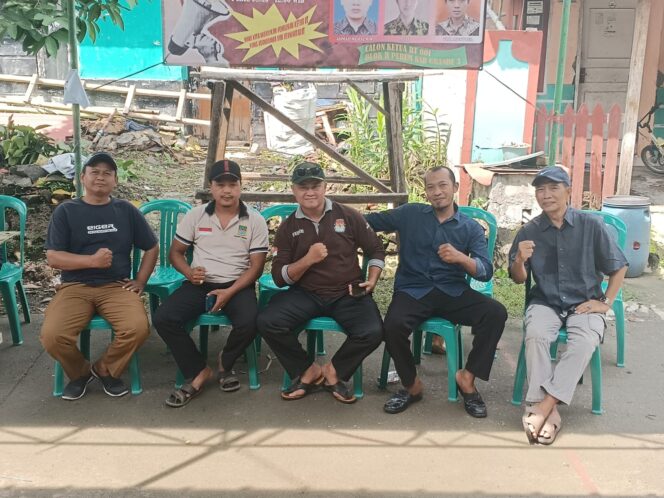 
					Wujudkan Demokrasi yang Aman, Perangkat Desa Wibawa Mulya Monitoring Pemilihan Ketua RT di Perum KSB Grande 3 Blok H