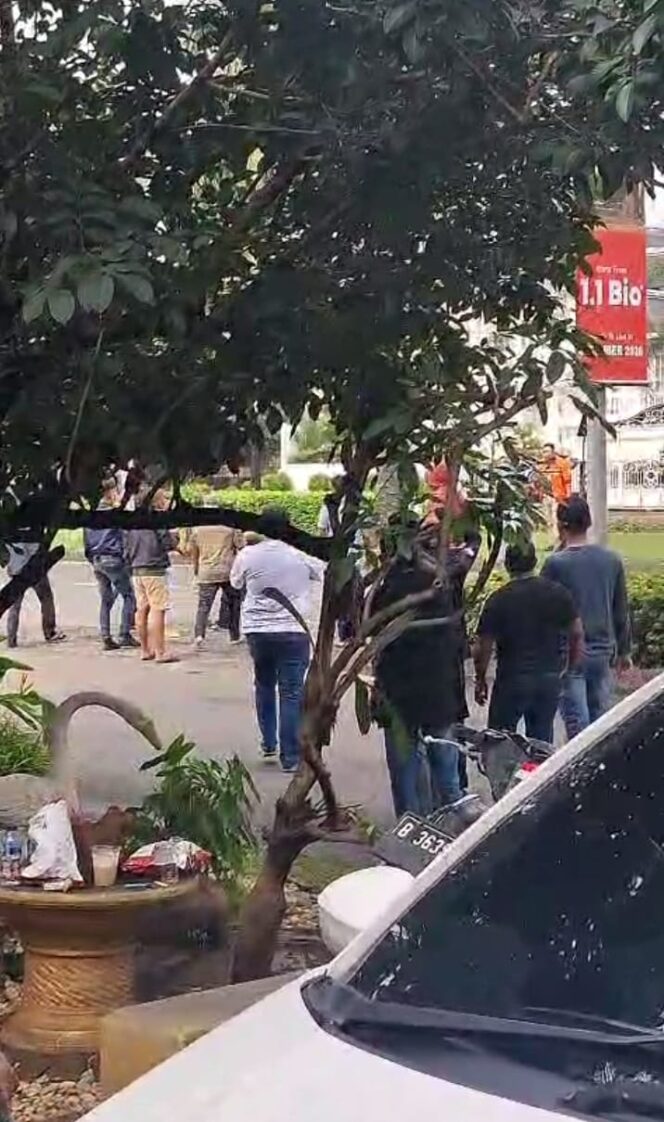 
					Klarifikasi Peristiwa Kota Wisata: Kehadiran Dua Anggota Polri Murni Untuk Lindungi Warga