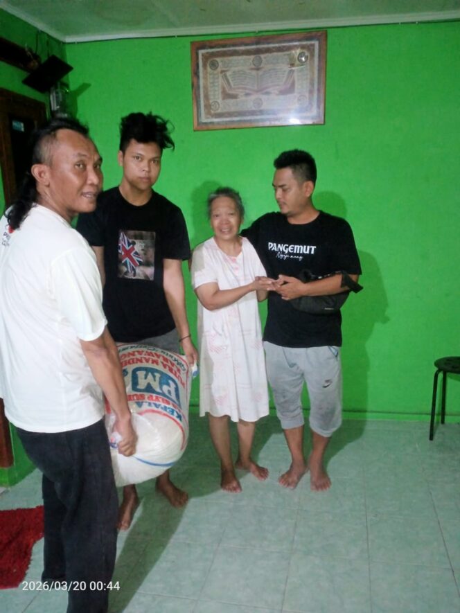 
					DKM Masjid AT TAQWA Cibarusah Salurkan Santunan untuk Anak Yatim dan Dhuafa di Bulan Ramadan