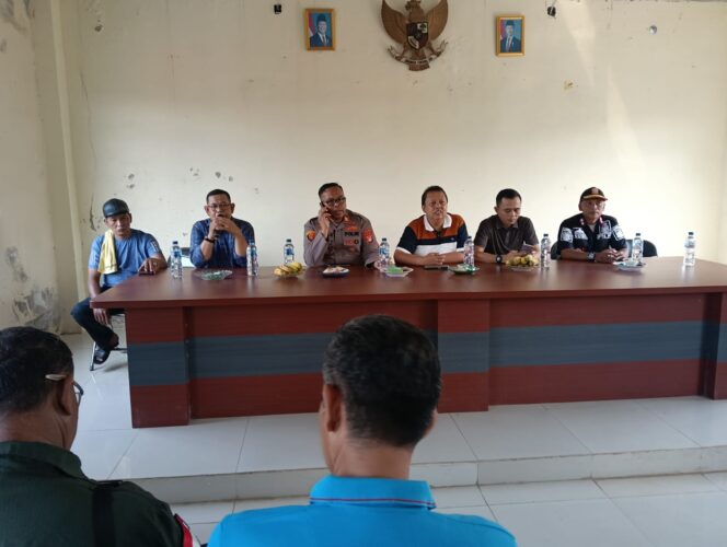 
					Hasil Rapat Mediasi, Kandang Ayam Cikarang Girang Sementara Ditutup