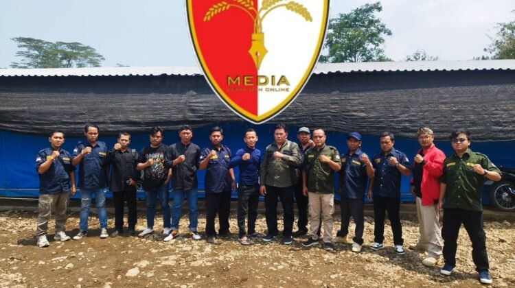 Tim Gabungan Lakukan Verifikasi Lapangan Terkait Usaha Peternakan Ayam di Desa Peniwen Kromengan